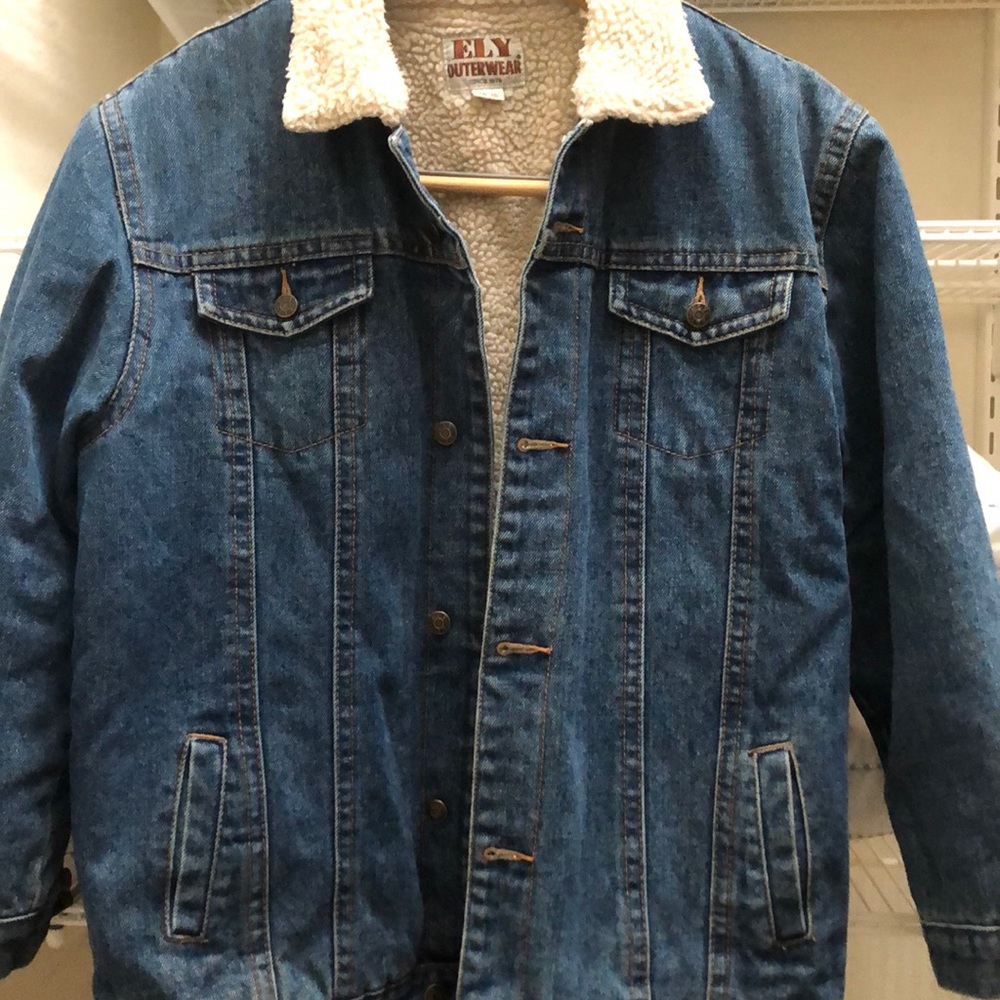 AMAZING vintage jean jacket!!!